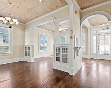 1014 31st Street - Photo Thumbnail 7