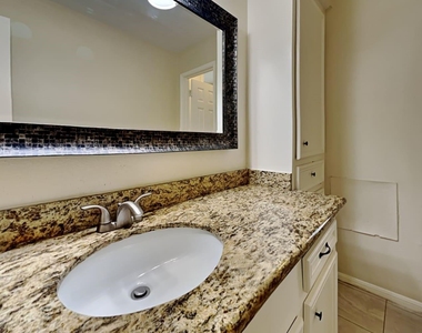105 Saint Andrews Drive - Photo Thumbnail 16