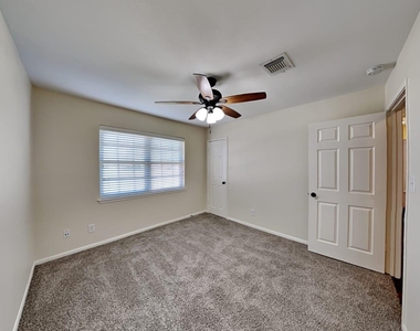 105 Saint Andrews Drive - Photo Thumbnail 13