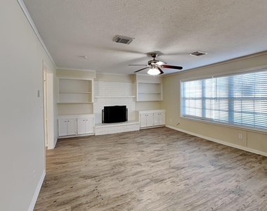 105 Saint Andrews Drive - Photo Thumbnail 5