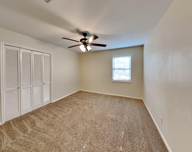 105 Saint Andrews Drive - Photo Thumbnail 12