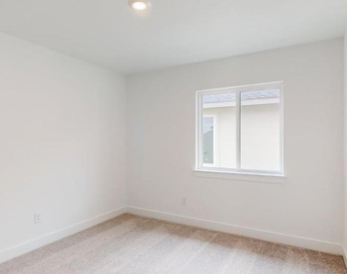 21623 Lampeter River Lane - Photo Thumbnail 16