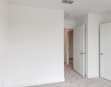 21623 Lampeter River Lane - Photo Thumbnail 11
