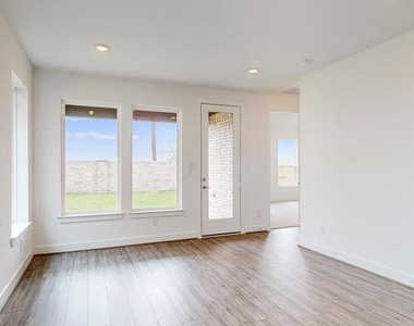 21623 Lampeter River Lane - Photo Thumbnail 8