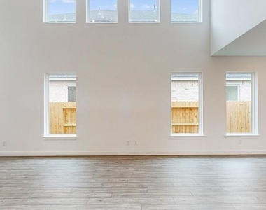 21623 Lampeter River Lane - Photo Thumbnail 7