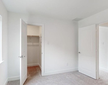 21623 Lampeter River Lane - Photo Thumbnail 13