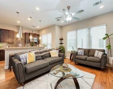 1537 Malone Street - Photo Thumbnail 5