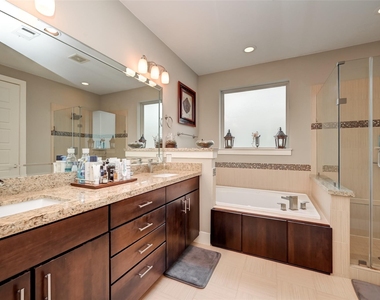 1537 Malone Street - Photo Thumbnail 20