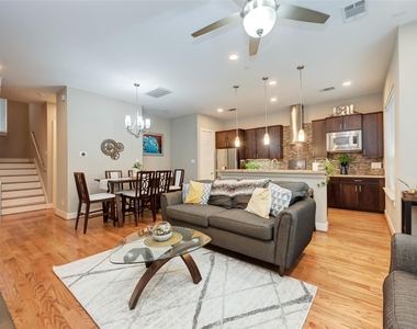 1537 Malone Street - Photo Thumbnail 6