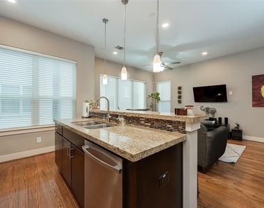 1537 Malone Street - Photo Thumbnail 12
