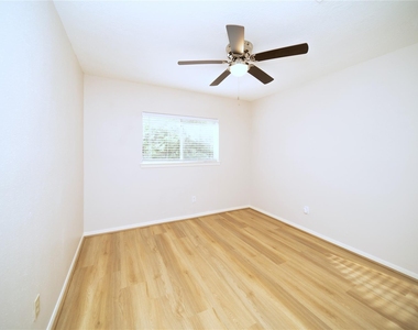 3110 Flintwood Drive - Photo Thumbnail 23