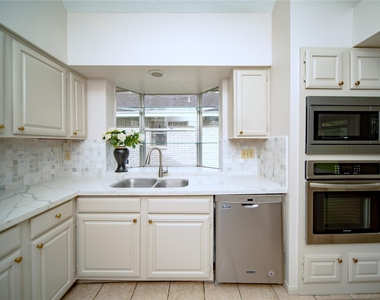 3110 Flintwood Drive - Photo Thumbnail 12