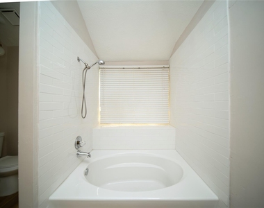 3110 Flintwood Drive - Photo Thumbnail 21