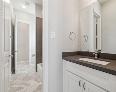 5610 Patrick Street - Photo Thumbnail 7