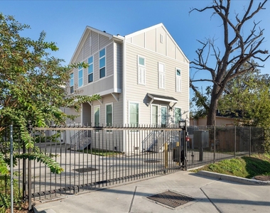 5610 Patrick Street - Photo Thumbnail 9