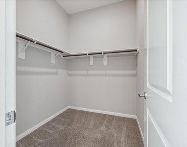 5610 Patrick Street - Photo Thumbnail 4