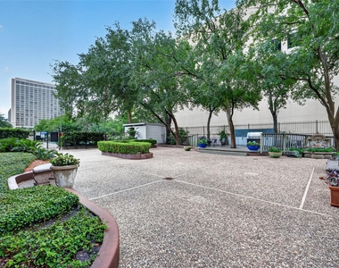 5150 Hidalgo Street - Photo Thumbnail 9