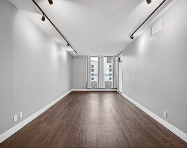 5150 Hidalgo Street - Photo Thumbnail 23