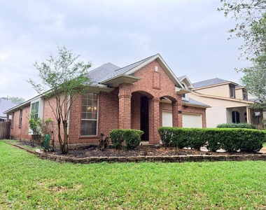211 Briar Trace Lane - Photo Thumbnail 6