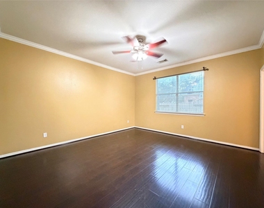 211 Briar Trace Lane - Photo Thumbnail 20