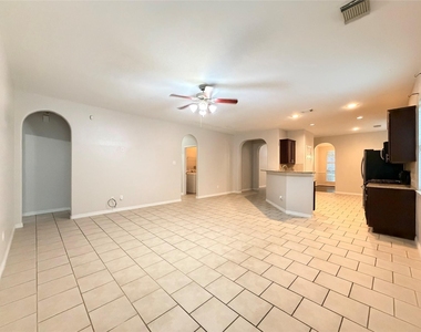 211 Briar Trace Lane - Photo Thumbnail 13