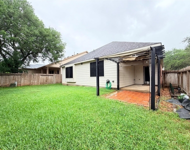 211 Briar Trace Lane - Photo Thumbnail 25
