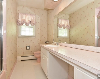 17 Grandview - Photo Thumbnail 35