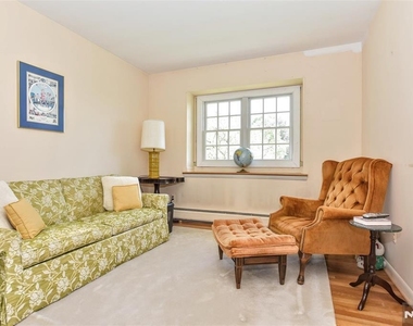 17 Grandview - Photo Thumbnail 34