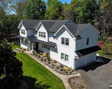 17 Grandview - Photo Thumbnail 3