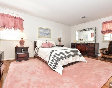 17 Grandview - Photo Thumbnail 31