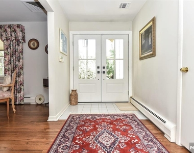 17 Grandview - Photo Thumbnail 10