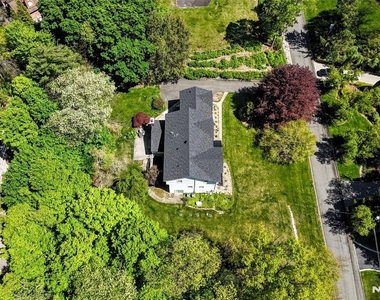 17 Grandview - Photo Thumbnail 6