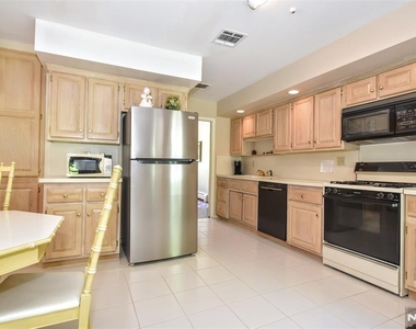 17 Grandview - Photo Thumbnail 30