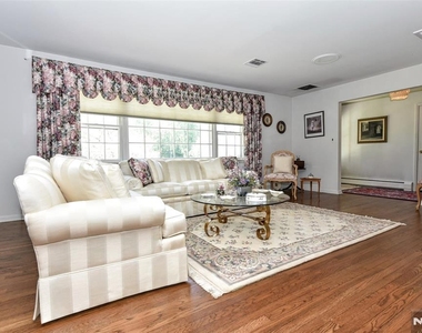17 Grandview - Photo Thumbnail 11