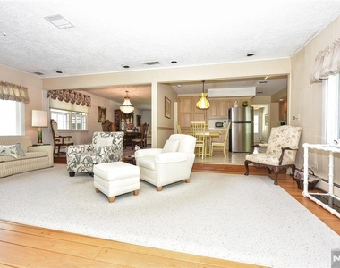 17 Grandview - Photo Thumbnail 12