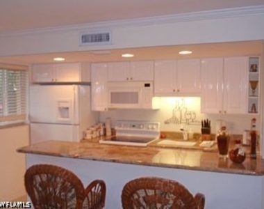 480 5th Street S - Photo Thumbnail 1