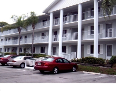 3032 Sandpiper Bay Circle - Photo Thumbnail 14