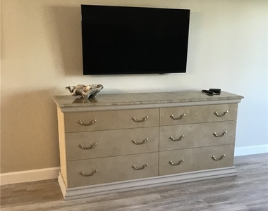 3032 Sandpiper Bay Circle - Photo Thumbnail 1