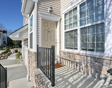 4 Masterson - Photo Thumbnail 2