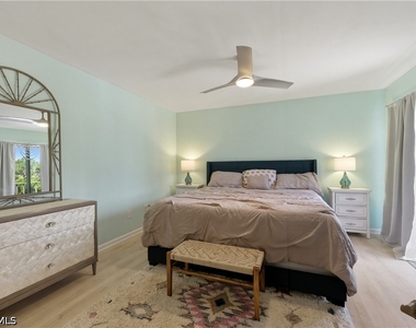 16001 Amberwood Lake Court - Photo Thumbnail 18