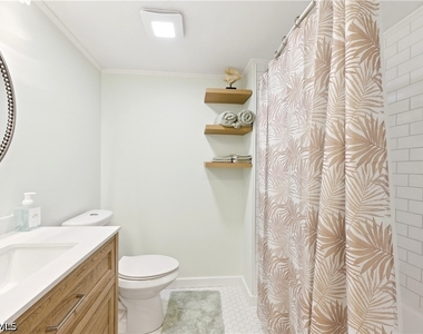 16001 Amberwood Lake Court - Photo Thumbnail 20