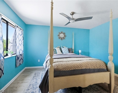 16001 Amberwood Lake Court - Photo Thumbnail 22