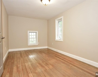 6 Standish - Photo Thumbnail 24