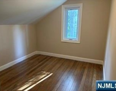 6 Standish - Photo Thumbnail 10