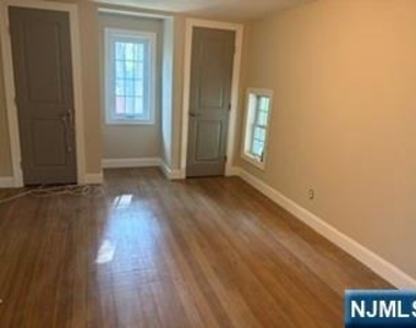 6 Standish - Photo Thumbnail 9
