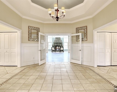 1805 Whitney - Photo Thumbnail 35