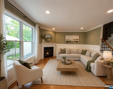 1805 Whitney - Photo Thumbnail 2