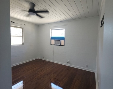 2657 Lafayette Street - Photo Thumbnail 7