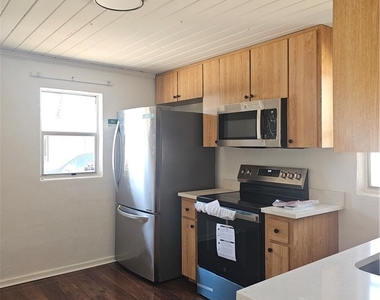 2657 Lafayette Street - Photo Thumbnail 4