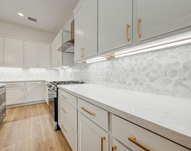 3503 Anita Street - Photo Thumbnail 31